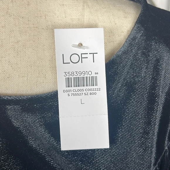 TOP
Embellished Bow Cozy Velour Top Sz L - Picture 9 of 12